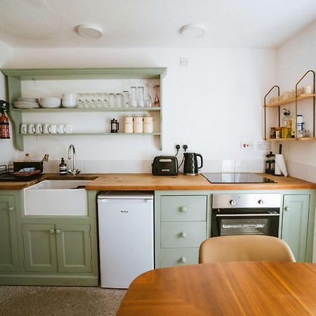 Breathtaking High Street Townhouse With Stunning Sea Views At 'The Old Fishermans Townhouse' Фалмът Екстериор снимка