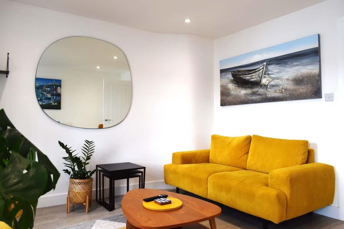 Breathtaking High Street Townhouse With Stunning Sea Views At 'The Old Fishermans Townhouse' Фалмът Екстериор снимка