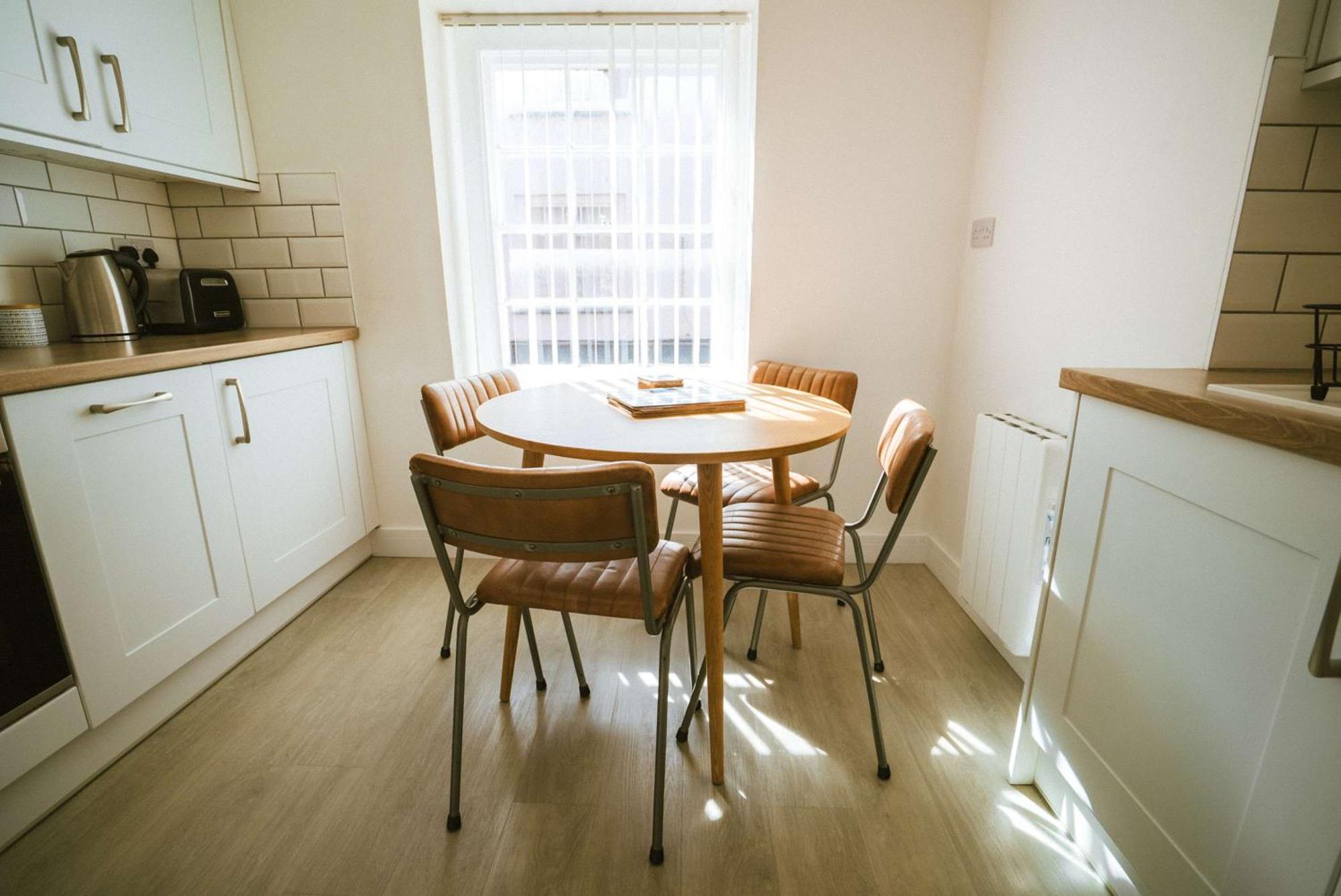 Breathtaking High Street Townhouse With Stunning Sea Views At 'The Old Fishermans Townhouse' Фалмът Екстериор снимка